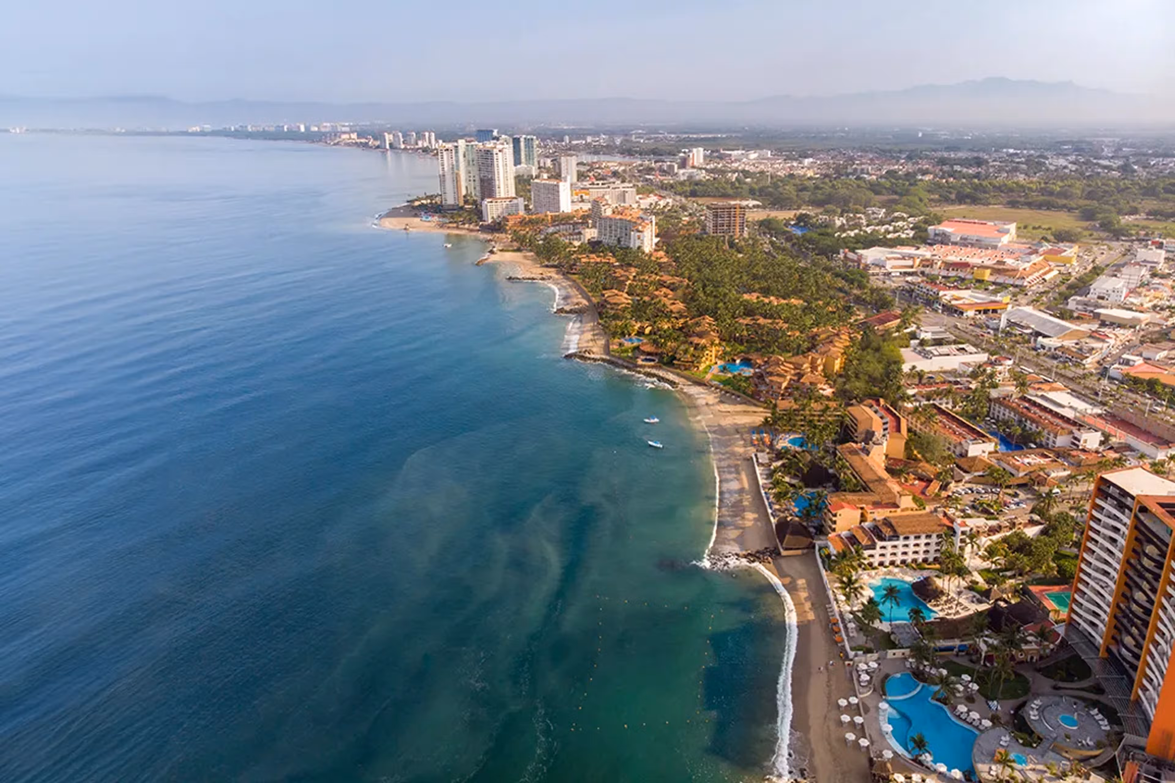 Renta de autos en Vallarta: vacaciones, hotel y aeropuerto